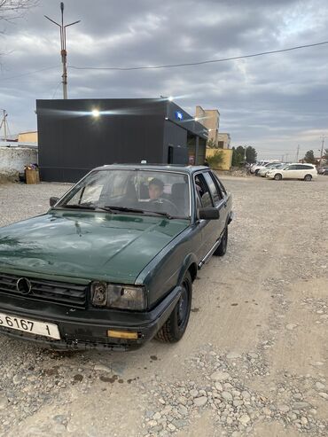 машина стрим: Volkswagen Santana: 1984 г., 1.8 л, Механика, Газ, Седан