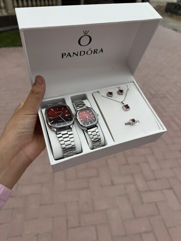 бриллианты серьги: Подарочный набор Pandora Состав набора: - Часы на металлическом