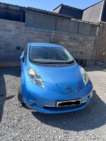 электромобиль neta: Электромобиль Nissan Leaf, продаю срочно