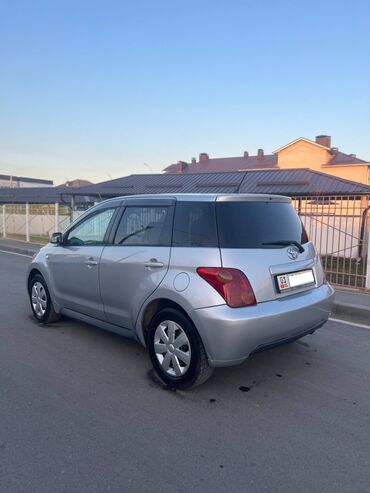 Toyota: Toyota ist: 2003 г., 1.3 л, Автомат, Бензин, Хэтчбэк — 9