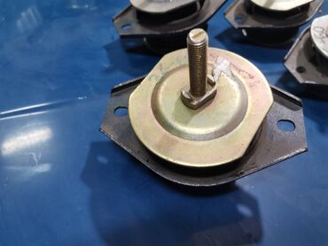 Auto delovi: Nosac motora predni bocni desni Lada . Novo. Originalno. Ruske — 12