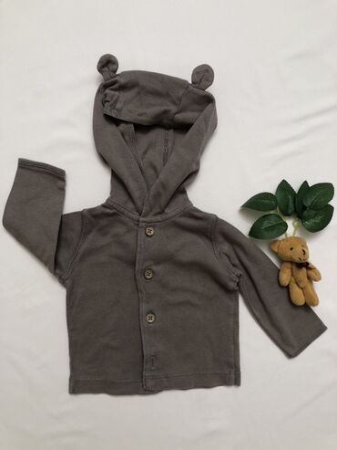 Manejlər: Carter’s körpə koftası – 3 aylıq - Model: uzunqol düyməli kardiqan -