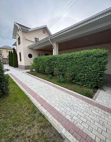 продаю дом ак ордо 1: 🏡 Продаётся двухэтажный кирпичный дом в престижном районе Джал — 3