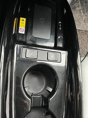 Toyota: Toyota Prius: 2019 г., 1.8 л, Вариатор, Гибрид, Хэтчбэк — 8