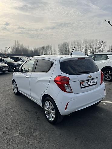 Chevrolet: Chevrolet Spark: 2016 г., 1 л, Автомат, Бензин, Хэтчбэк — 4