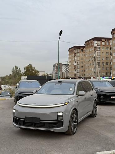Lixiang: Lixiang L9: 2025 г., 1.5 л, Электромобиль, Кроссовер — 1