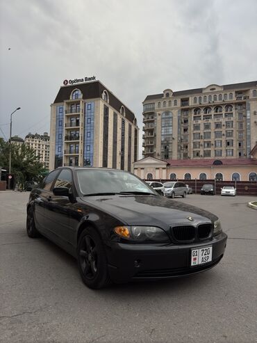 bmw 3 серия 330i 6mt: Автомобиль BMW 3-й серии в черном цвете. Этот седан сочетает в себе