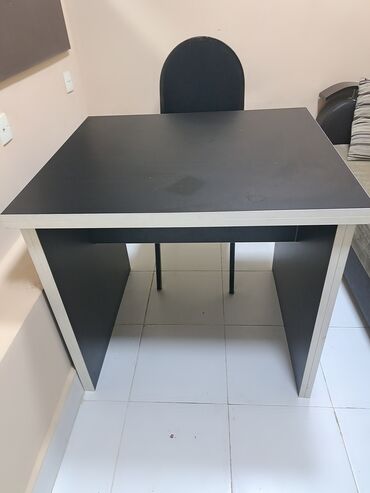 Ofis masaları: Ofis dəsti mebeli satılır. 650 azn Real alıcıya endirim olacaq. Ofis — 11