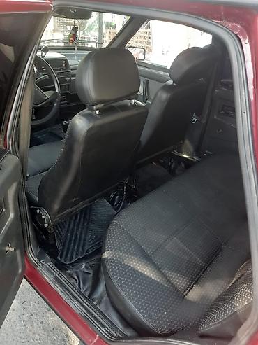 VAZ (LADA): Model: Lada Samara (VAZ 2109), qırmızı rəng Ban növü: Hetçbek, 5 qapı — 4