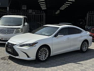 Lexus ES: 2022 г., 2.5 л, Автомат, Гибрид, Седан