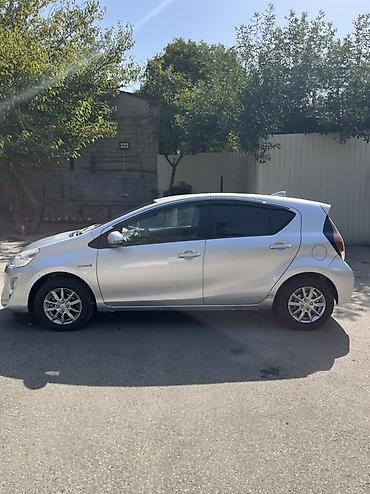 Toyota: Real alıcıya şirin endirim eliyecem Toyota Aqua Hybrid, gümüşü rəng, 5 — 3