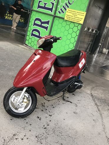 Скутеры: Скутер Yamaha, 100 куб. см, Бензин, Б/у