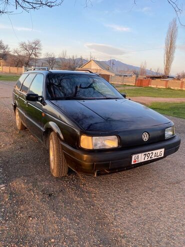пассат 1993: Volkswagen Passat: 1.8 л, Механика, Бензин, Универсал