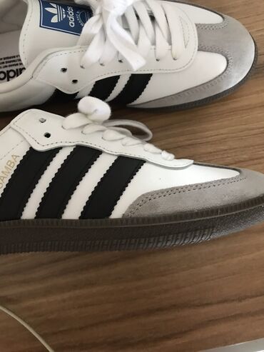 Krossovka ve ketlər: Adidas, Ölçü: 37, rəng - Ağ, Yeni