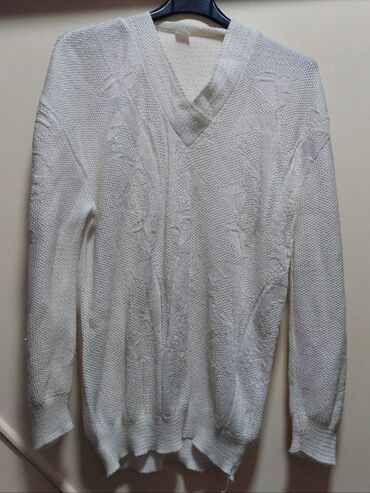 zenaska tunika: Bluza ima elastina cisto bele boje velicina l,xl rasprodaja zato su te