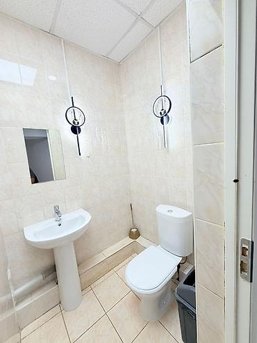 Аренда другой коммерческой недвижимости: Сдается помещение 12м2 25.000с арендная плата 25.000с депозит — 4