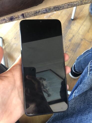 Apple iPhone: IPhone X, Qara, Qırıq — 8