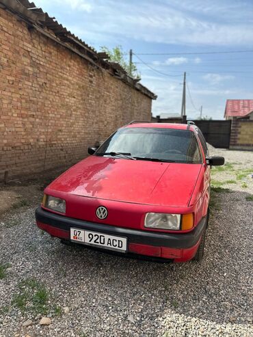 Volkswagen: Volkswagen Passat: 1993 г., 1.8 л, Механика, Бензин, Универсал