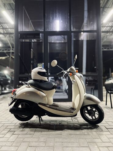 купить мопед новый: Тип скутера Honda, 50 куб. см, Бензин