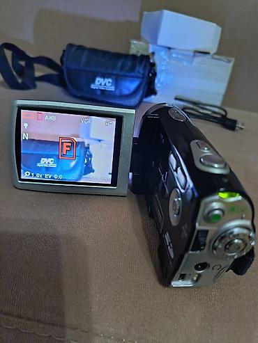 Videokameralar: Sony rəqəmsal video kamera Xüsusiyyətlər: - Maks. 12.0 MP şəkil — 5