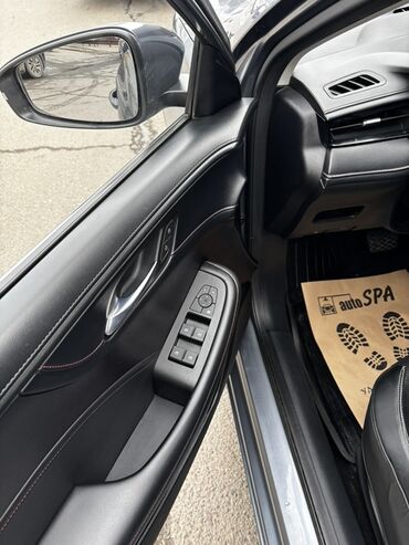 Roewe: Roewe i5: 2023 г., 1.5 л, Автомат, Бензин, Седан — 8