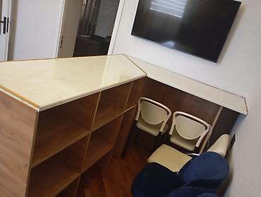 masaüstü ofis seti: Ofis mebeli dəsti - L‑şəkilli iş masası: İki səthin kombinasiyası — 2
