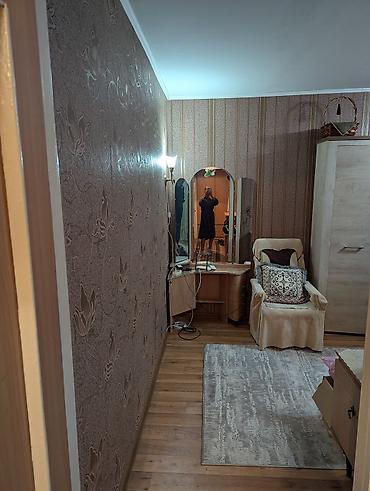 Продажа квартир: 1 комната, 32 м², 8 мкр 104 серия, 4 этаж — 1