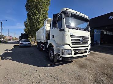 Самосвал 6x4 (трёхосный), белый, серия X3. Основные характеристики: -