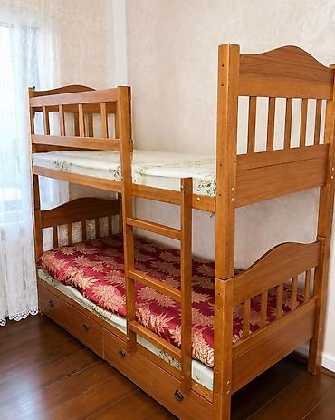 Mebel: Oğlan və qız üçün, İşlənmiş, Çarpayı, Matrassız, Siyirməli, Taxta — 1