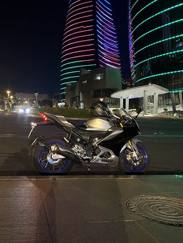 kredit masinlar ilkin odenis 500: Yamaha - R15M, 150 sm3, 2023 il, 7500 km