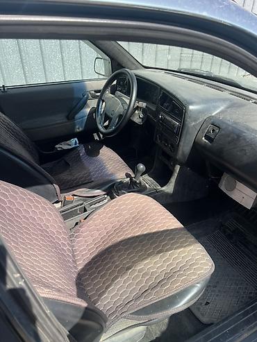 накидка: Volkswagen Passat Variant: 1989 г., 1.8 л, Механика, Бензин, Универсал — 3