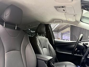 corolla 2022: Toyota Prius: 2017 г., Гибрид, Лифтбек — 9