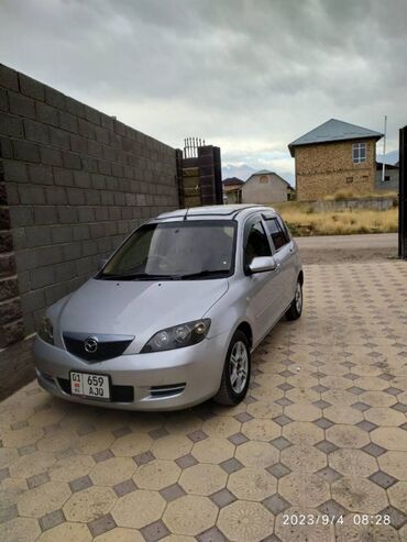 mazda demio машына: Mazda Demio 2004 г Объём двигателя : 1.4 Расход топливо: 10 - 11 Цена