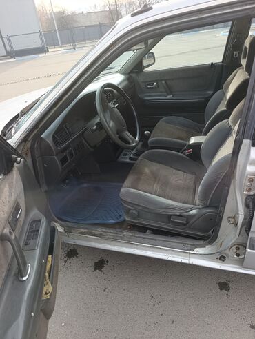 Mazda: Mazda 626: 1987 г., 2 л, Механика, Бензин, Хэтчбэк — 8