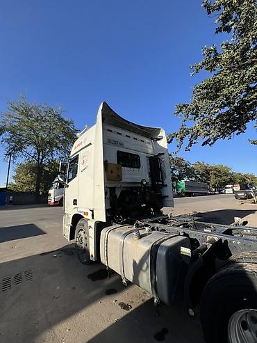 тандем тягач: Тягач, Foton — 5