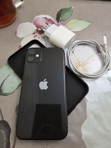 Apple iPhone: IPhone 11, 64 GB, Qara, Simsiz şarj, Face ID