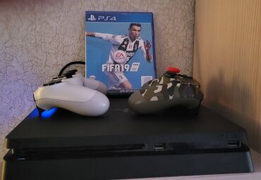 PS4 (Sony Playstation 4): Sony playstation 4 slim 500Gb yaddash. Hec bir problemi qizmasi