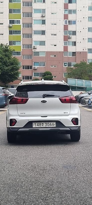 Kia: Kia Niro: 2021 г., Гибрид, Кроссовер — 12