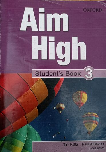 Aim High Student's book+ Work book. Kitablar yeni vəziyyətdədirlər