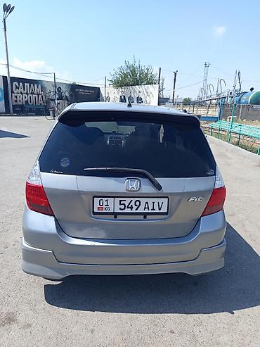 фит 3: Honda Fit: 2005 г., 1.3 л, Вариатор, Бензин, Хэтчбэк — 5