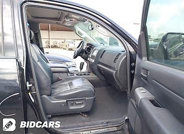 Scion: Toyota Sequoia: 2021 г., Автомат, Бензин, Внедорожник — 5