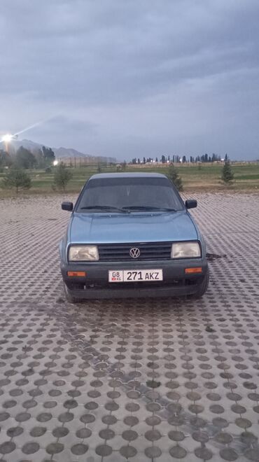 шыны на портер: Volkswagen Jetta: 1989 г., 1.8 л, Механика, Газ, Седан