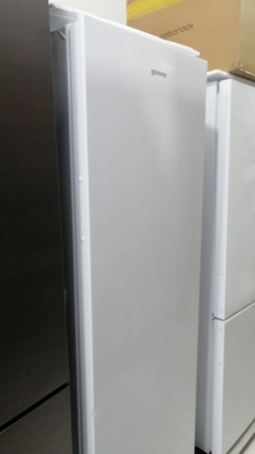 Paltaryuyan maşınlar: Gorenje şaquli soyuducu/dondurucu kabinet - Rəng: ağ, minimalistik