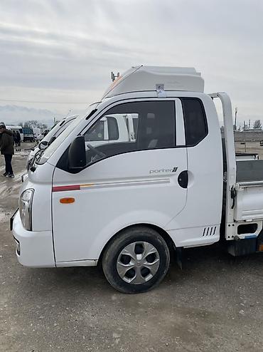 Легкий грузовой транспорт: Легкий грузовик, Hyundai — 3