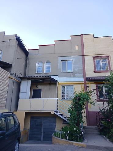 Продажа коттеджей и домов: СРОЧНО!!! Продаётся частный дом с ухоженным двором и гаражом. На — 1