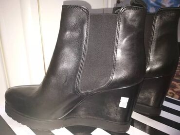 Другая женская обувь: ПРОДАЮ!!! Женскую обувь оптом.Общее количество где-то 100+- пар новых — 23