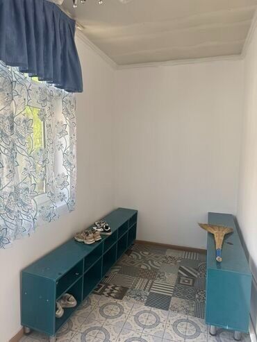 сниму квартиру на долгий срок: 60 м², 2 комнаты, Подвал, погреб, Забор, огорожен