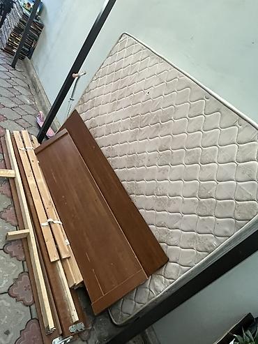 bunk bed: Срочно ❗️❗️❗️Кровать с матрасом, разборная - Комплектация: деревянные — 1