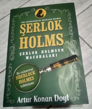 roman kitab: Şerlok Holms - bütün əsərlərin - 4 roman və 56 hekayənin olduğu, 1216