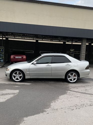 Toyota: Toyota Altezza: 2000 г., 2 л, Автомат, Бензин, Седан — 5